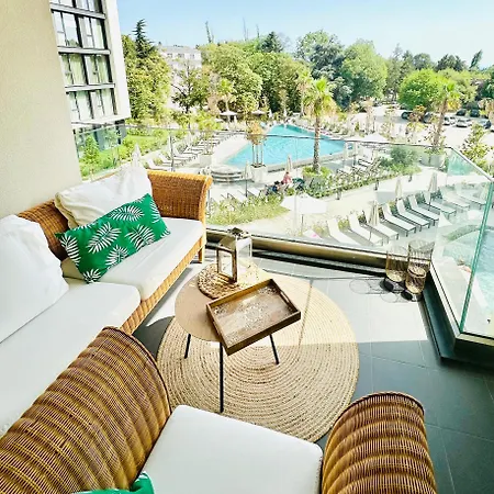 Boutique Luxury Azur Deluxe On The Апартаменты *